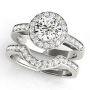 ENGAGEMENT RINGS HALO ROUND